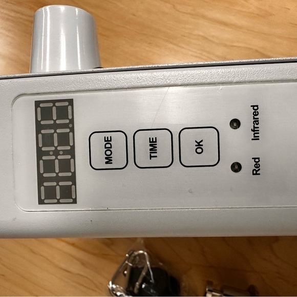 LED Light Therapy Panel infrared light table top face treatment with Red  Lights - Picture 8 of 8